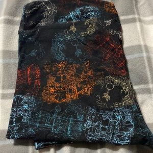 TC LuLaRoe Leggings.